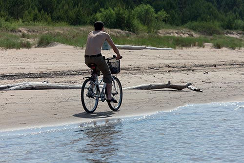 Vélo le long de la mer - Riga - © Norbert Pousseur