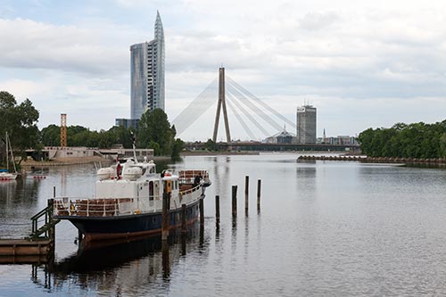 Le port de plaisance et le pont Vanšu - Riga - © Norbert Pousseur