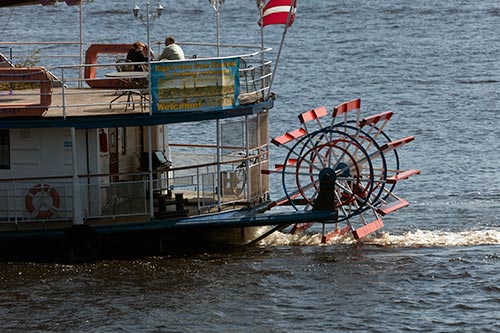 Bateau à aube - Riga - © Norbert Pousseur Bateau à aube - Riga - © Norbert Pousseur