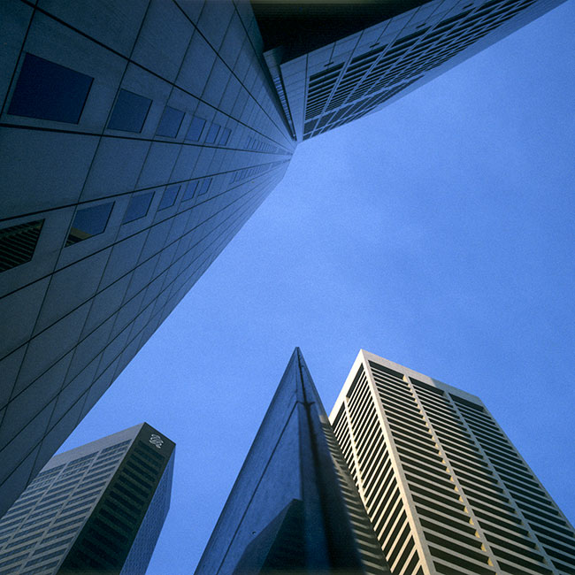 Skyscraper towers in the Singapore skyline in 1989 - © Norbert Pousseur Skyscraper towers in the Singapore skyline in 1989 - © Norbert Pousseur