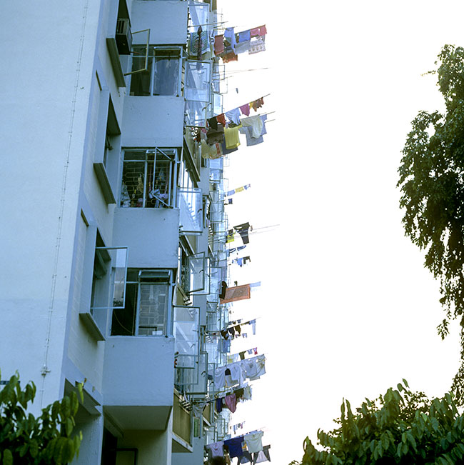 Linen drying on balconies in Singapore - © Norbert Pousseur Linen drying on balconies in Singapore - © Norbert Pousseur
