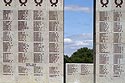 Limite gauche du monument aux morts - St-Quentin - © Norbert Pousseur