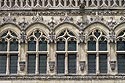 Fenêtres en façade de l'Hôtel de ville - St-Quentin - © Norbert Pousseur
