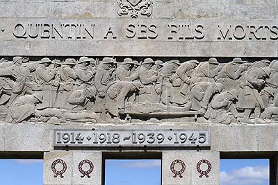 Dédicace du monument aux morts - St Quentin dans l'Aisne - © Norbert Pousseur