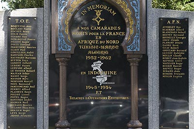 Aux morts des ex-colonies françaises - St Quentin dans l'Aisne - © Norbert Pousseur
