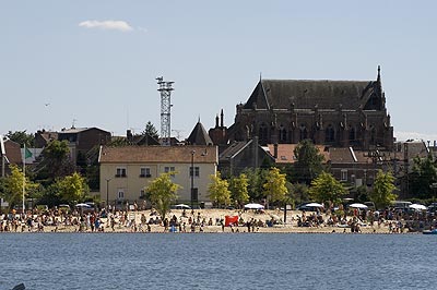 Plage au bord de l'étang - St Quentin dans l'Aisne - © Norbert Pousseur