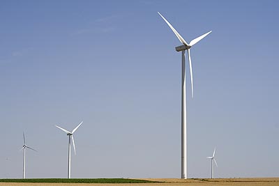 Eoliennes dans le ciel - St Quentin dans l'Aisne - © Norbert Pousseur