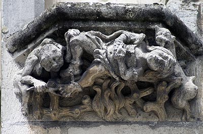 Couper la tête du monstre - St Quentin dans l'Aisne - © Norbert Pousseur