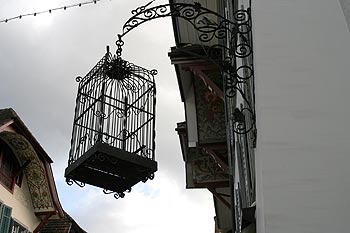 Enseigne avec cage - Aarau - © Norbert Pousseur