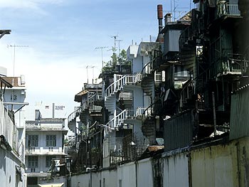 © Norbert Pousseur - Maisons à étages dans la vieille ville - Photographie Norbert Pousseur