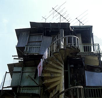 © Norbert Pousseur - Escalier en colimaçon dans la vieille ville - Photographie Norbert Pousseur