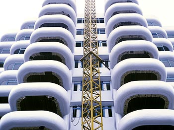© Norbert Pousseur - Immeuble d'habitation en construction