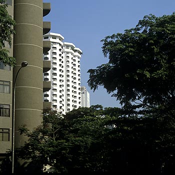 © Norbert Pousseur - Tours d'habitation en centre-ville