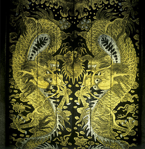 © Norbert Pousseur - Porte aux dragons de temple chinois