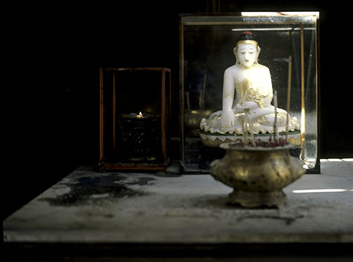 © Norbert Pousseur - Statuette de Bouddha
